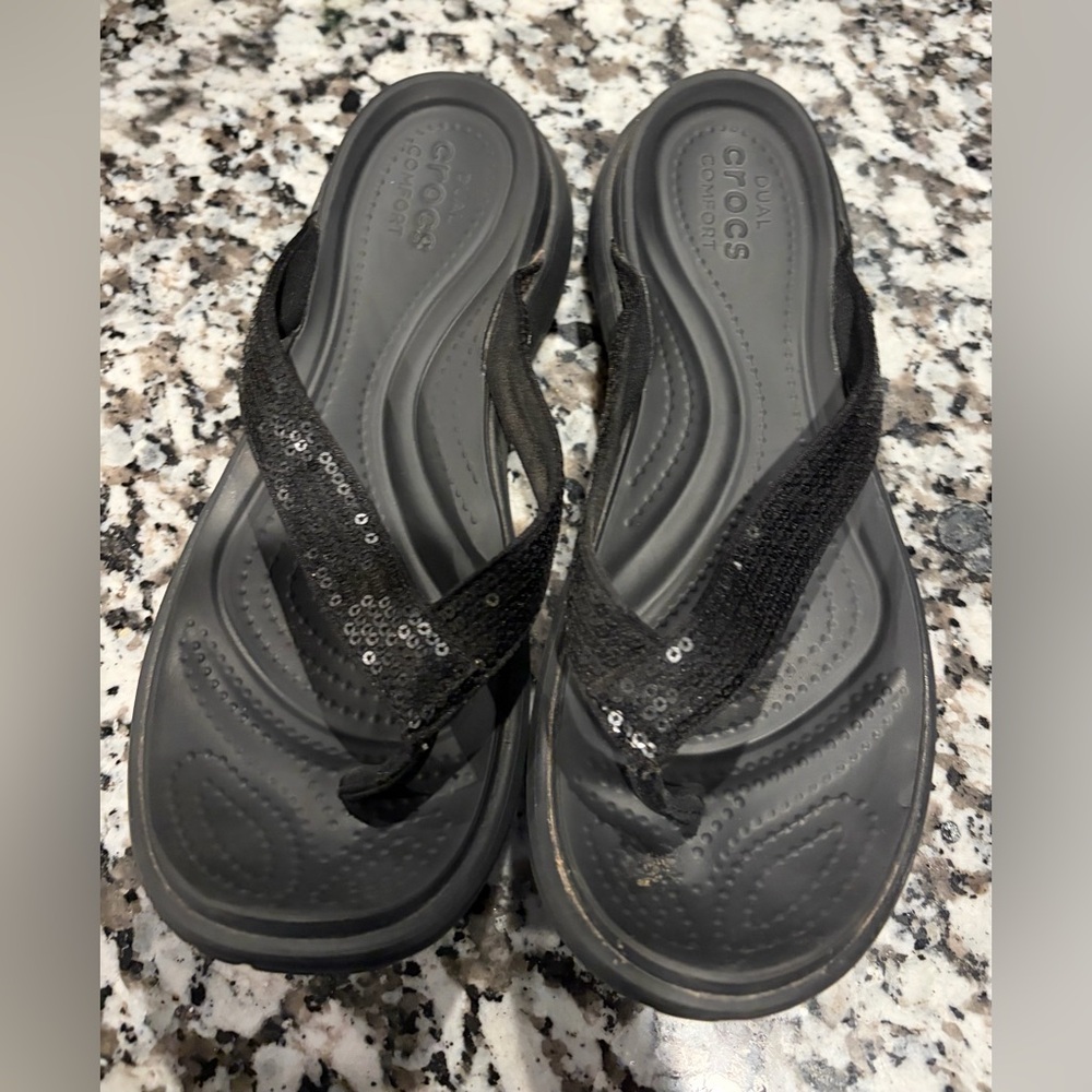 Crocs Sequin Capri flip flop
